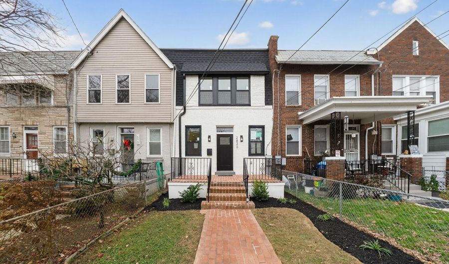 2826 6TH St NE, Washington, DC 20017 - 4 Beds, 4 Bath