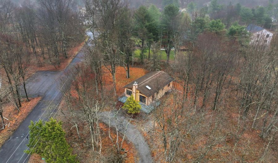 391 Towamensing Trl, Albrightsville, PA 18210 - 3 Beds, 1 Bath