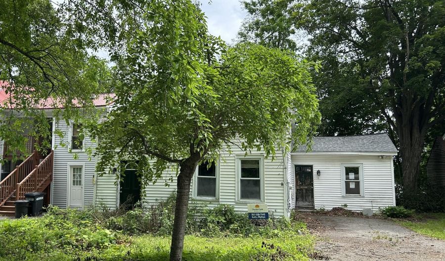 15 Florence St, Augusta, ME 04330 - 2 Beds, 1 Bath