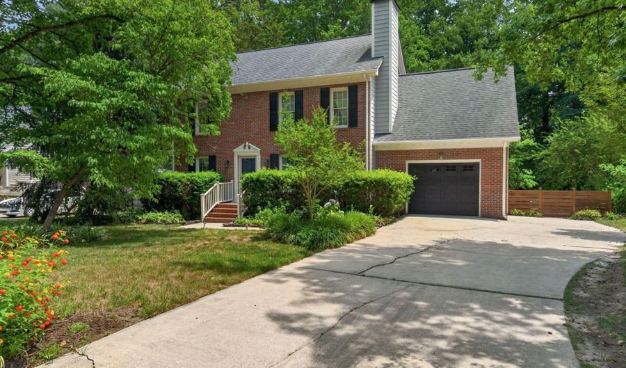 1104 Fallen Oak Dr, Apex, NC 27502 - 4 Beds, 3 Bath