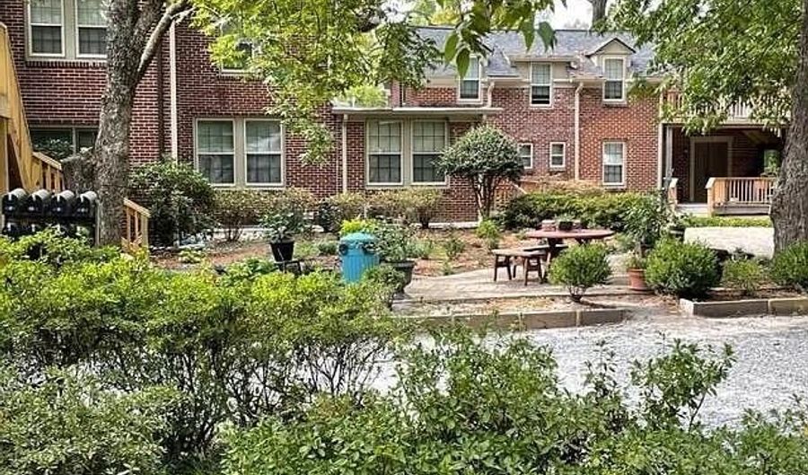 206 N Poplar St G, Aberdeen, NC 28315 - 1 Beds, 1 Bath