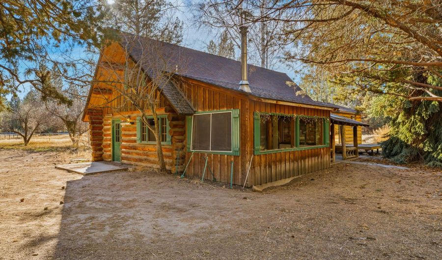 21910 Rickard Rd, Bend, OR 97702 - 2 Beds, 3 Bath