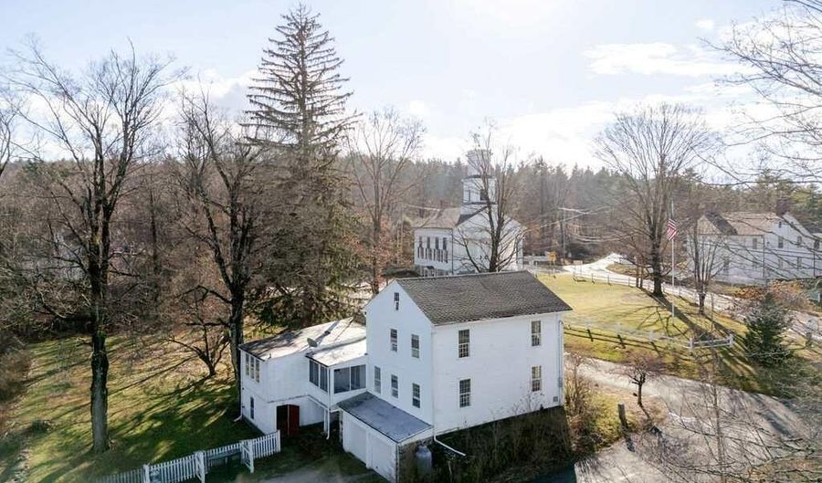 474 Smith Hill Rd, Colebrook, CT 06021 - 4 Beds, 3 Bath