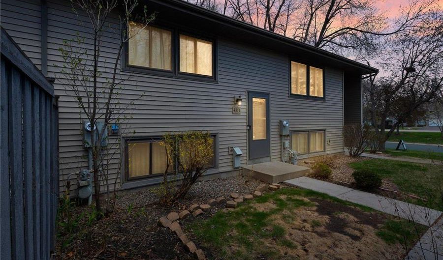 4377 Arden View Ct, Arden Hills, MN 55112 - 2 Beds, 1 Bath