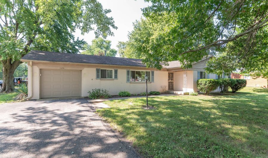 1026 Price Rd, Avon, IN 46123 - 3 Beds, 2 Bath