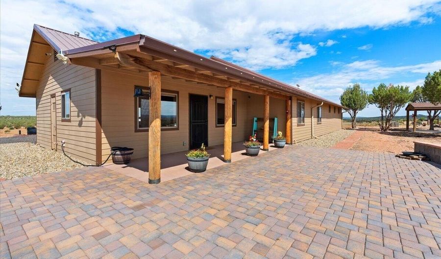 000 Juniperwood Rnch, Ash Fork, AZ 86320 - 2 Beds, 1 Bath