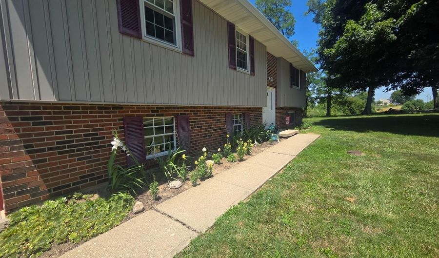 6816 Salem Ridge Rd, Aurora, IN 47001 - 3 Beds, 2 Bath