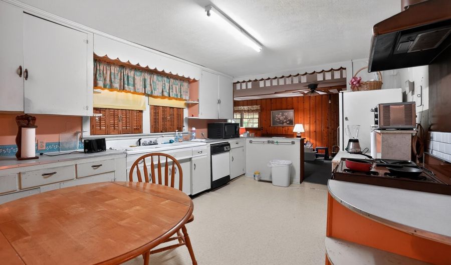 321 Gaines St SW, Attalla, AL 35954 - 3 Beds, 2 Bath