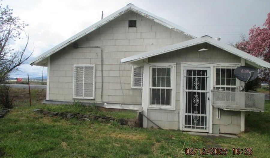 42612 HWY 140 E, Beatty, OR 97621 - 2 Beds, 1 Bath