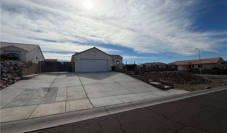 2416 N Ridge Ave, Bullhead City, AZ 86429 - 3 Beds, 2 Bath