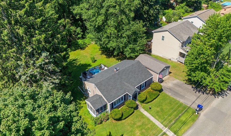 44 Desmarais St, Cumberland, RI 02864 - 2 Beds, 2 Bath