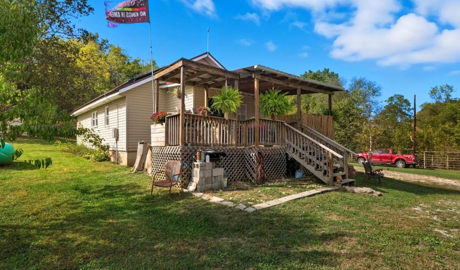 11852 Co Rd Ak-541, Ava, MO 65608 - 3 Beds, 1 Bath