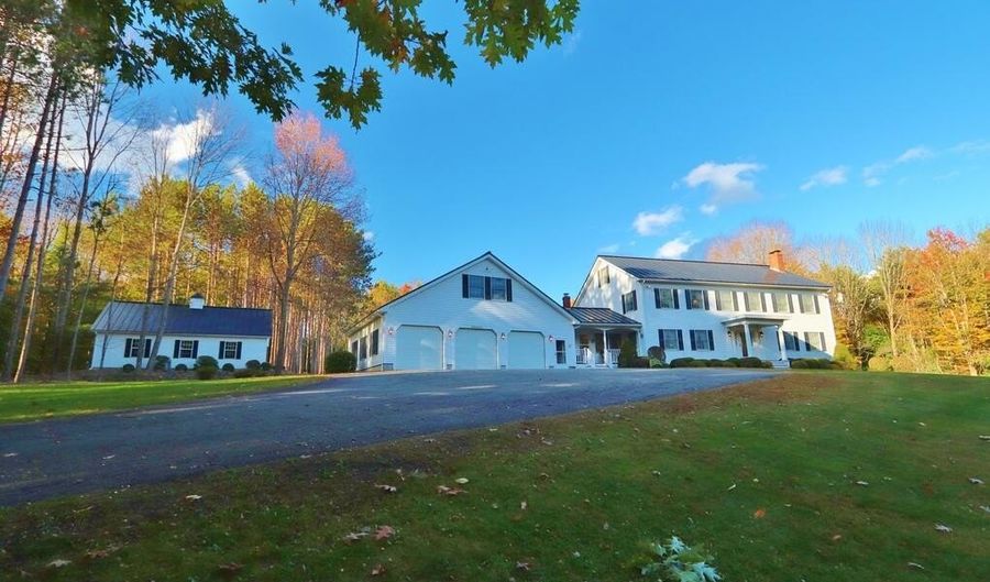 2101 Ohio St, Bangor, ME 04401 - 5 Beds, 3 Bath