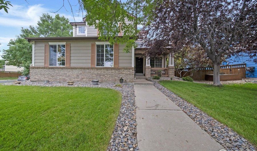 5292 Goldfinch St, Brighton, CO 80601 - 5 Beds, 3 Bath