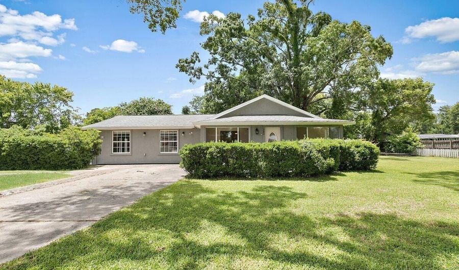 380 PALM Ave, Baldwin, FL 32234 - 3 Beds, 2 Bath