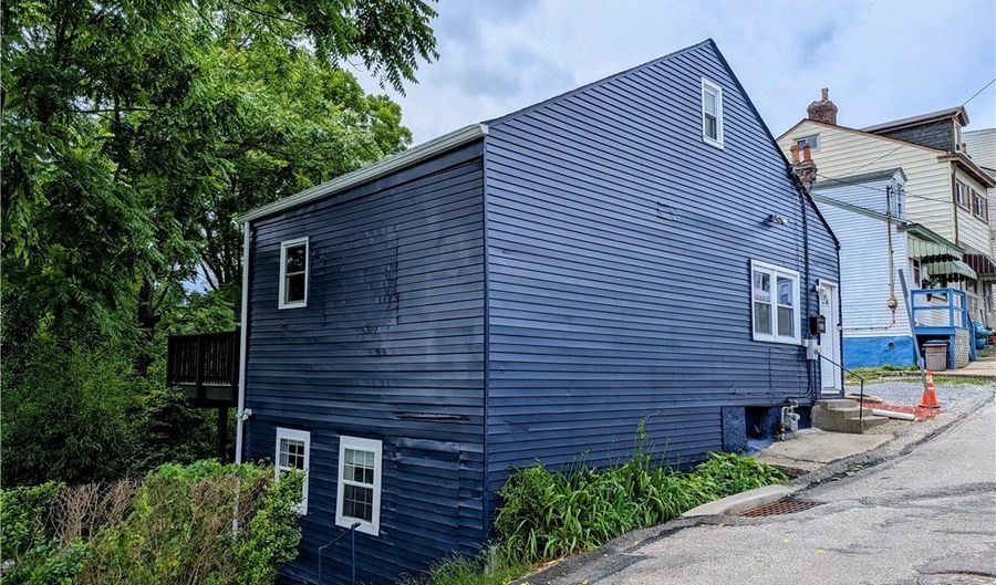 1938 Shamokin St, Airville, PA 15203 - 3 Beds, 2 Bath