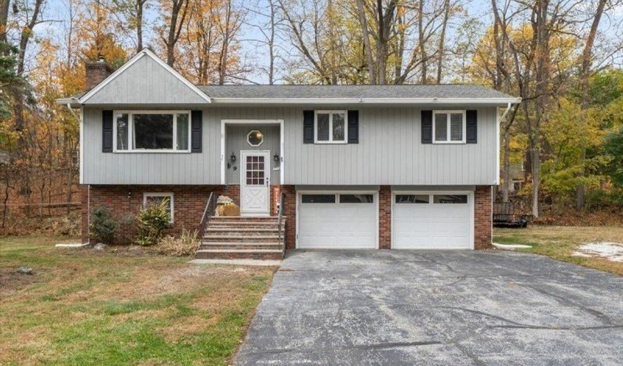 9 Basswood Dr, Alloway, NJ 07461 - 3 Beds, 2 Bath