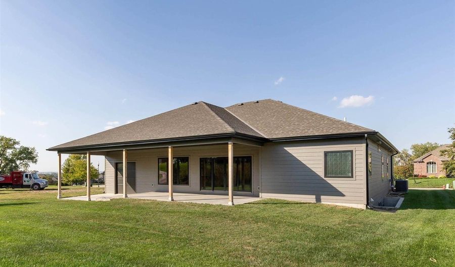 1325 Fairway Cir, Ashland, NE 68003 - 4 Beds, 3 Bath
