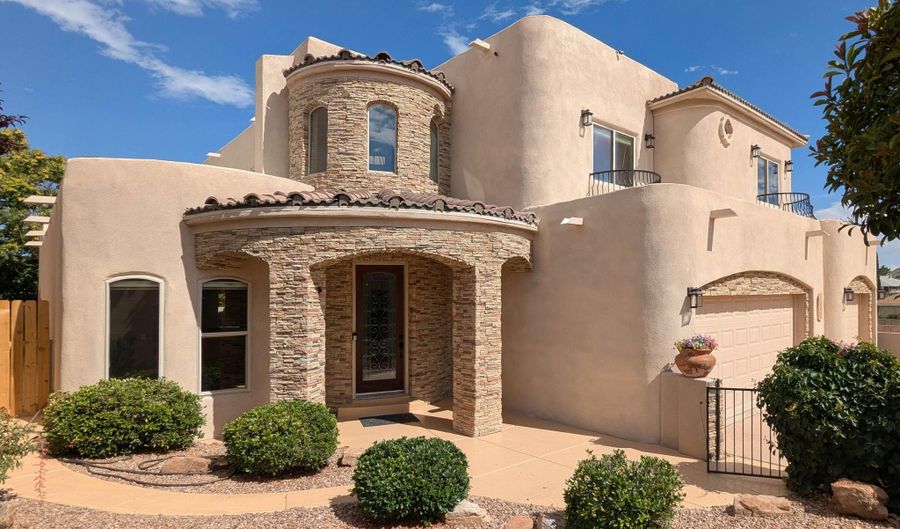 9804 BENTON St NW, Albuquerque, NM 87114 - 5 Beds, 4 Bath