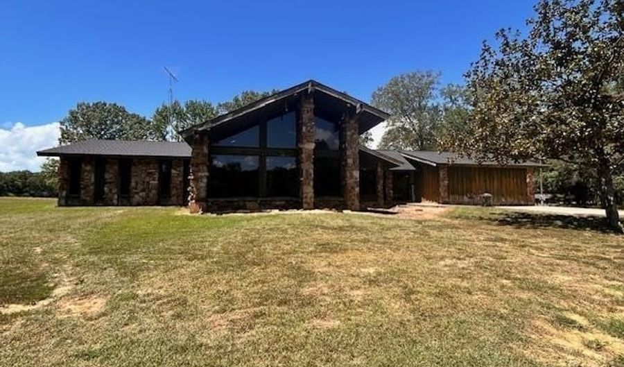 2807 Highway 33, Almyra, AR 72003 - 3 Beds, 2 Bath
