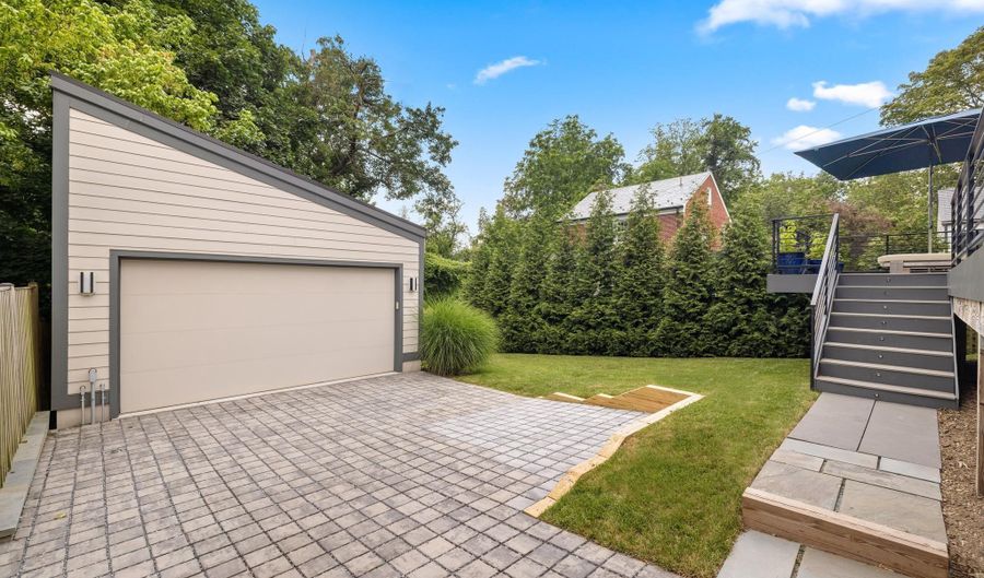 5624 SHERIER Pl NW, Washington, DC 20016 - 6 Beds, 6 Bath
