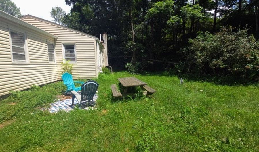 17 Youngs Rd, Andover, NJ 07860 - 2 Beds, 2 Bath