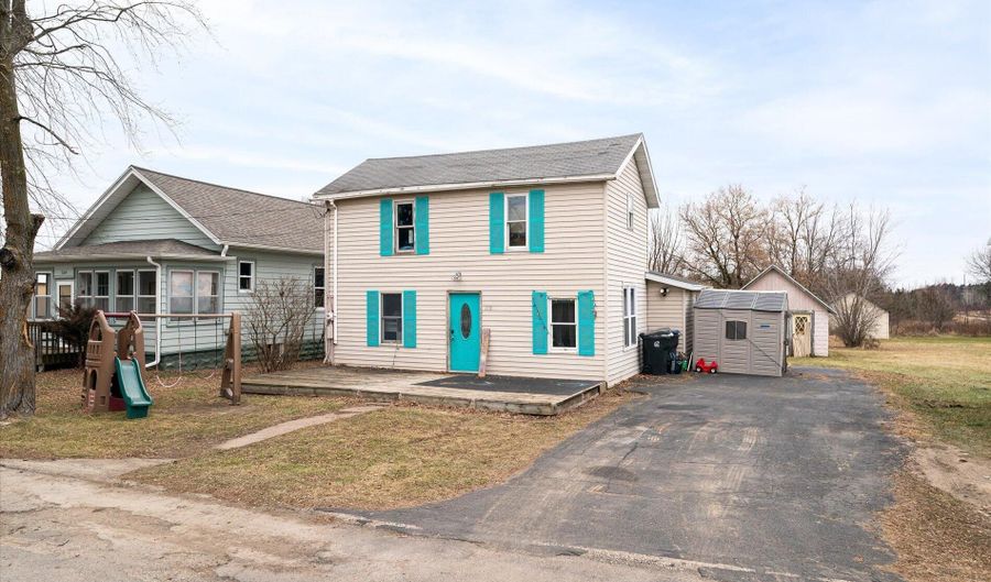 118 W Clark St, Alma Center, WI 54611 - 3 Beds, 1 Bath