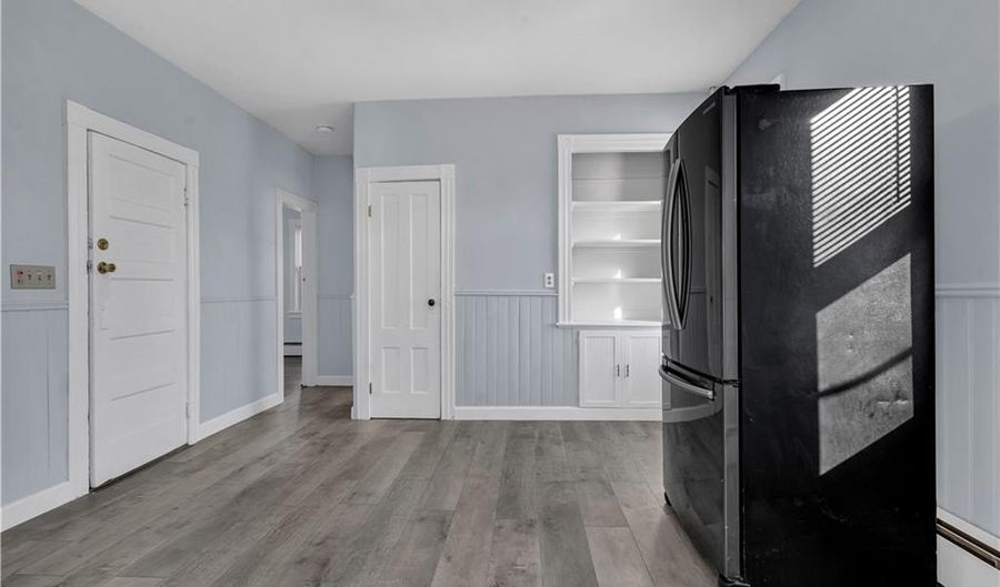 78 Old Oak Ave 2, Cranston, RI 02920 - 2 Beds, 1 Bath