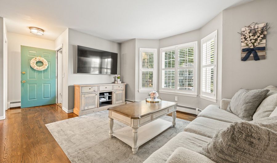 22 Quail Run, Bloomfield, CT 06002 - 3 Beds, 2 Bath