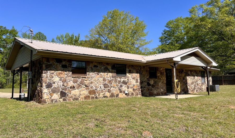 1154 MS-9, Blue Springs, MS 38828 - 2 Beds, 1 Bath