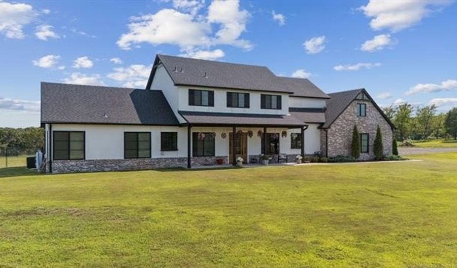 8126 N 220 Rd, Beggs, OK 74421 - 3 Beds, 4 Bath