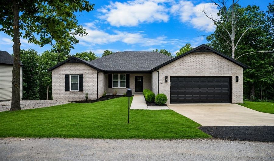 28 Berkshire Dr, Bella Vista, AR 72714 - 3 Beds, 2 Bath