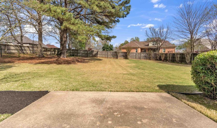 5970 TICER Dr, Arlington, TN 38002 - 5 Beds, 3 Bath