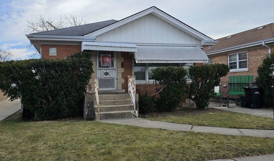 4605 N Canfield Ave, Norridge, IL 60706 - 3 Beds, 1 Bath
