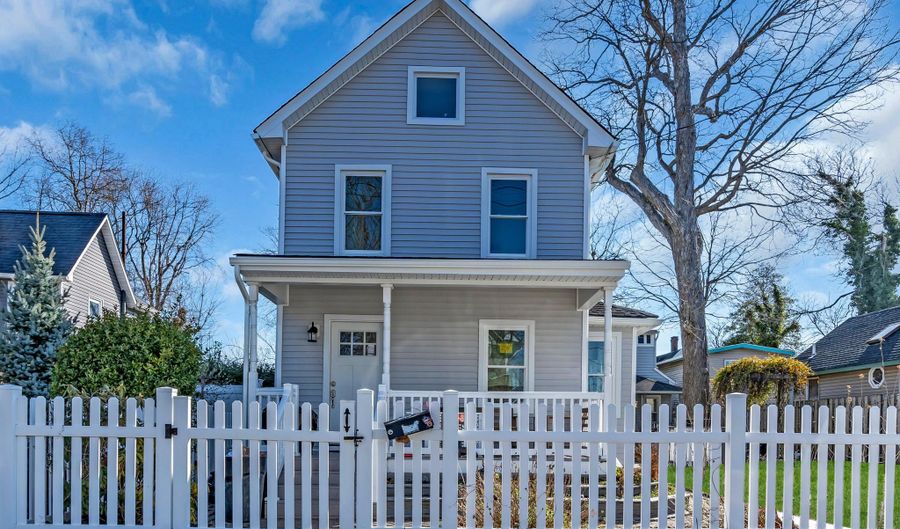 814 Dunlewy St, Asbury Park, NJ 07712 - 3 Beds, 3 Bath