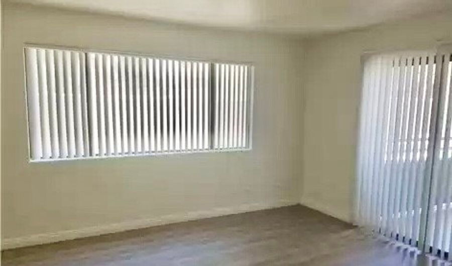 5054 S Rainbow Blvd 104, Las Vegas, NV 89118 - 1 Beds, 1 Bath