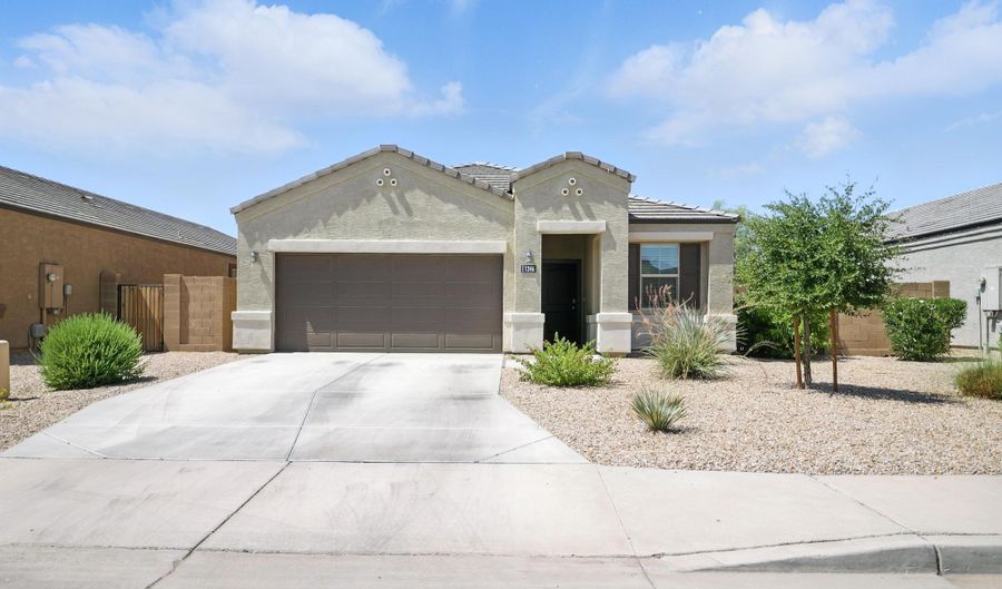 1246 E THOMAS Dr, Casa Grande, AZ 85122 - 3 Beds, 2 Bath