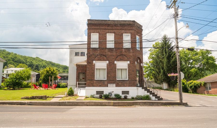 2141 FRONT St, Bayard, WV 26707 - 4 Beds, 4 Bath
