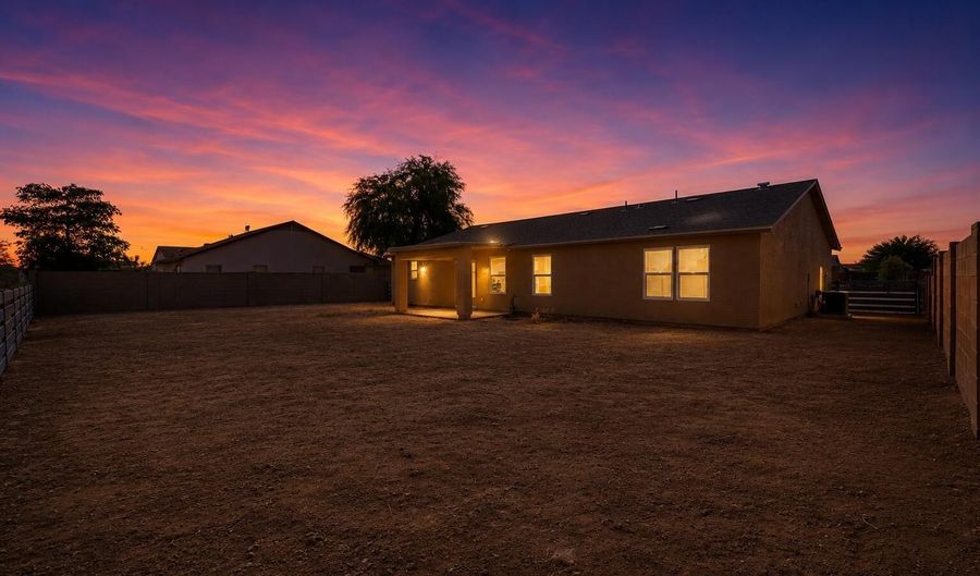 11354 W CABRILLO Dr, Arizona City, AZ 85123 - 3 Beds, 2 Bath