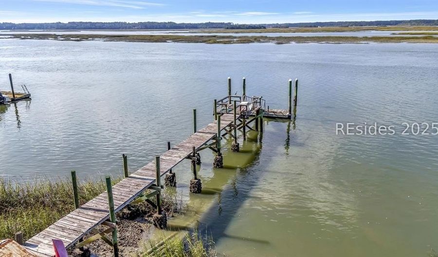 6 Nanny Cove Rd, Bluffton, SC 29910 - 3 Beds, 2 Bath