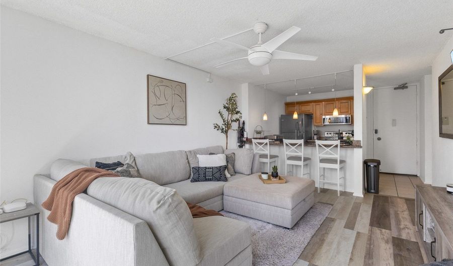 98-500 Koauka Loop 8N, Aiea, HI 96701 - 1 Beds, 1 Bath
