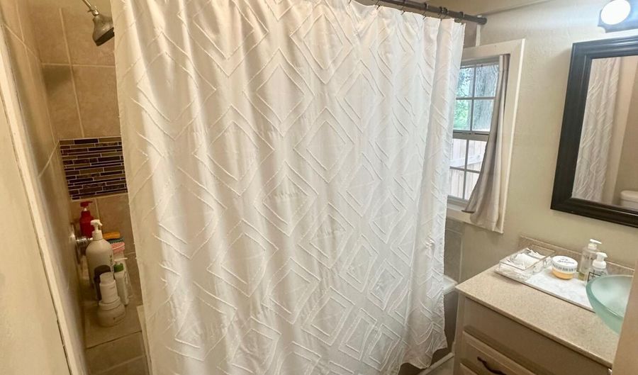 5775 Endville Rd, Tupelo, MS 38826 - 3 Beds, 2 Bath