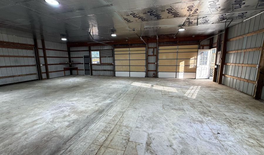 18558 OAK Rd, Bridgeville, DE 19933 - 3 Beds, 2 Bath