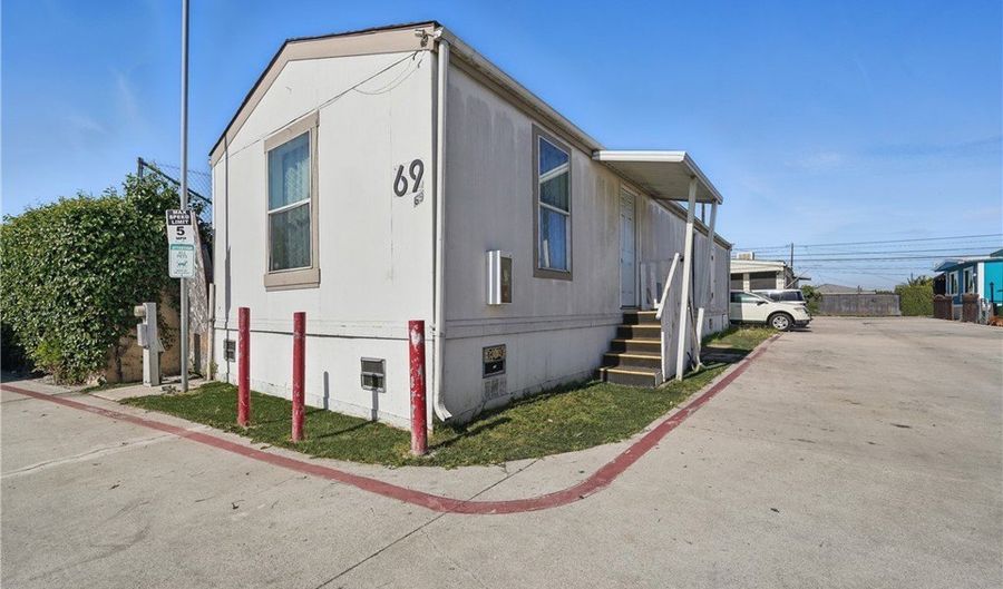 1911 W 156th St 69, Compton, CA 90220 - 2 Beds, 1 Bath