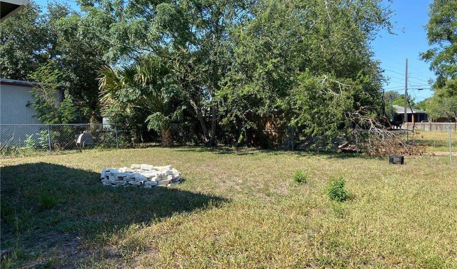 2102 Suarez St, Alice, TX 78332 - 3 Beds, 1 Bath