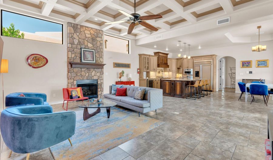 6258 FRANKLIN MOOR Dr, El Paso, TX 79912 - 5 Beds, 6 Bath