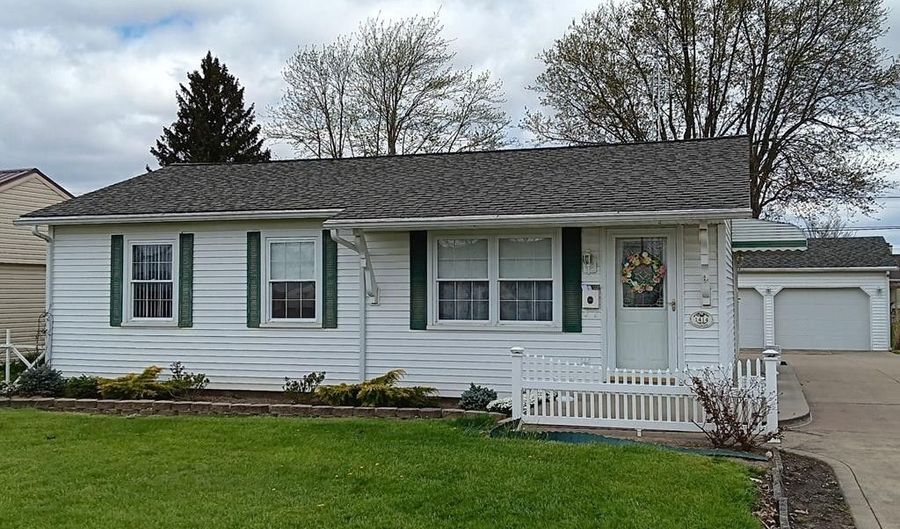 1414 Cullen Ave, Bucyrus, OH 44820 - 2 Beds, 2 Bath