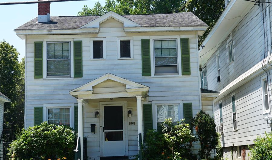 808 Lancaster St, Albany, NY 12203 - 3 Beds, 2 Bath