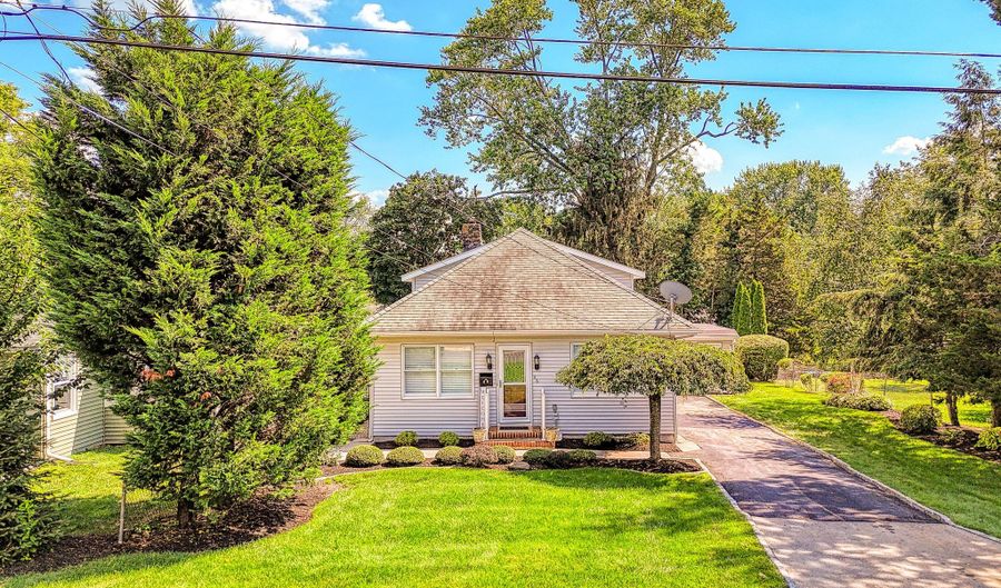 48 Washington Ave, Middletown, NJ 07748 - 3 Beds, 2 Bath