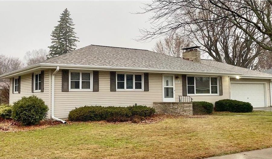 1401 7th St NW, Austin, MN 55912 - 4 Beds, 2 Bath